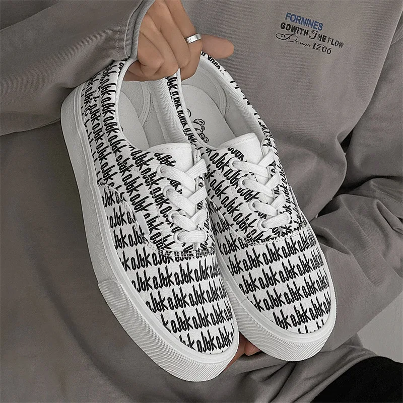 Fashion Men Canvas Shoes Trend Korean Style Casual Sneakers Men Comfortable Walking Sneakers Low Top Round Toe Vulcanize Shoes 3