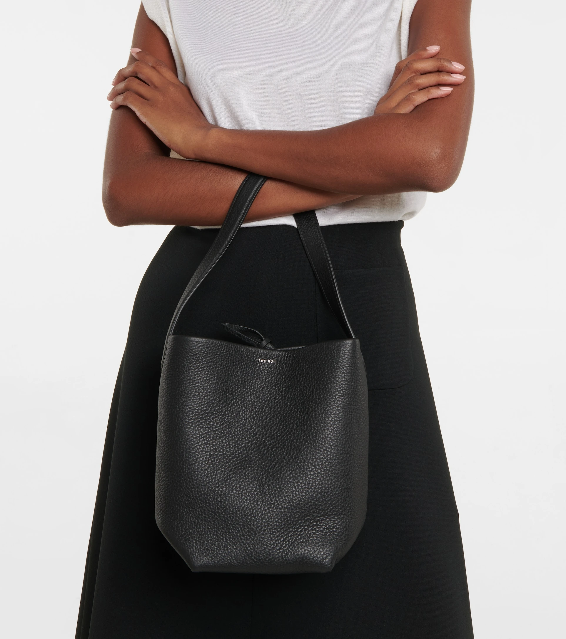 

Spring 2022 The New N/S Park Trumpet Row Cowhide Classic Tote Bags