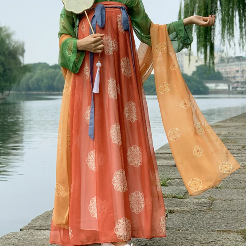 Рисунок 5 - Китайский костюм для древнего танца