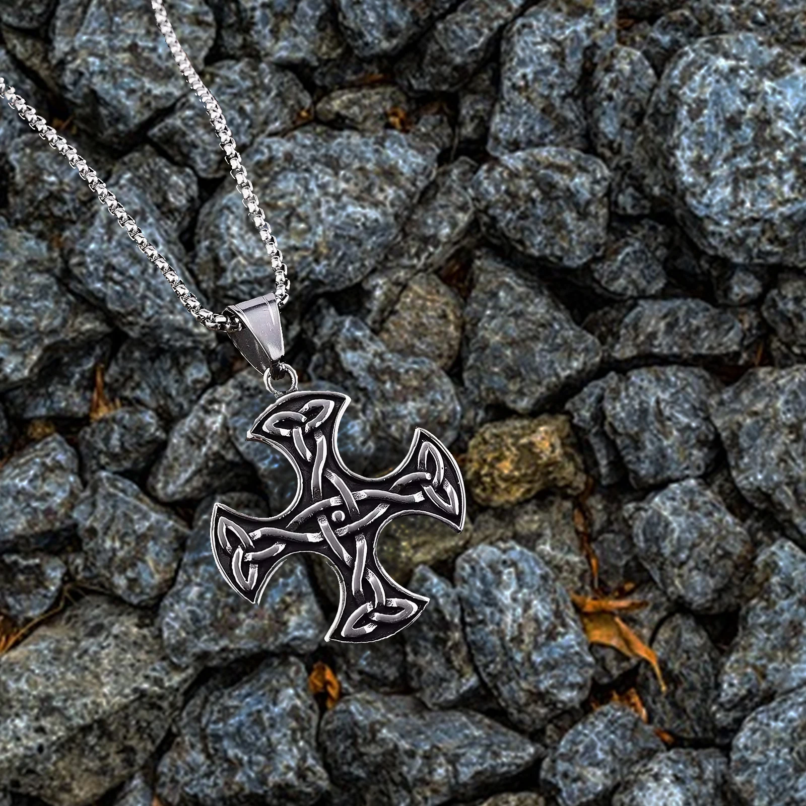 Classic nordic men necklace，stainless steel jewerely Viking Irish knot celtic cross pendant necklace for men women daily wear