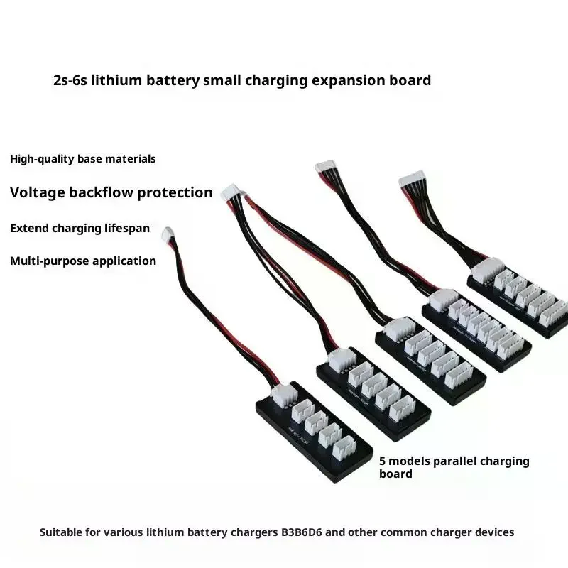 Gros plan sur les ports USB du chargeur multiport avec voyant lumineux bleu