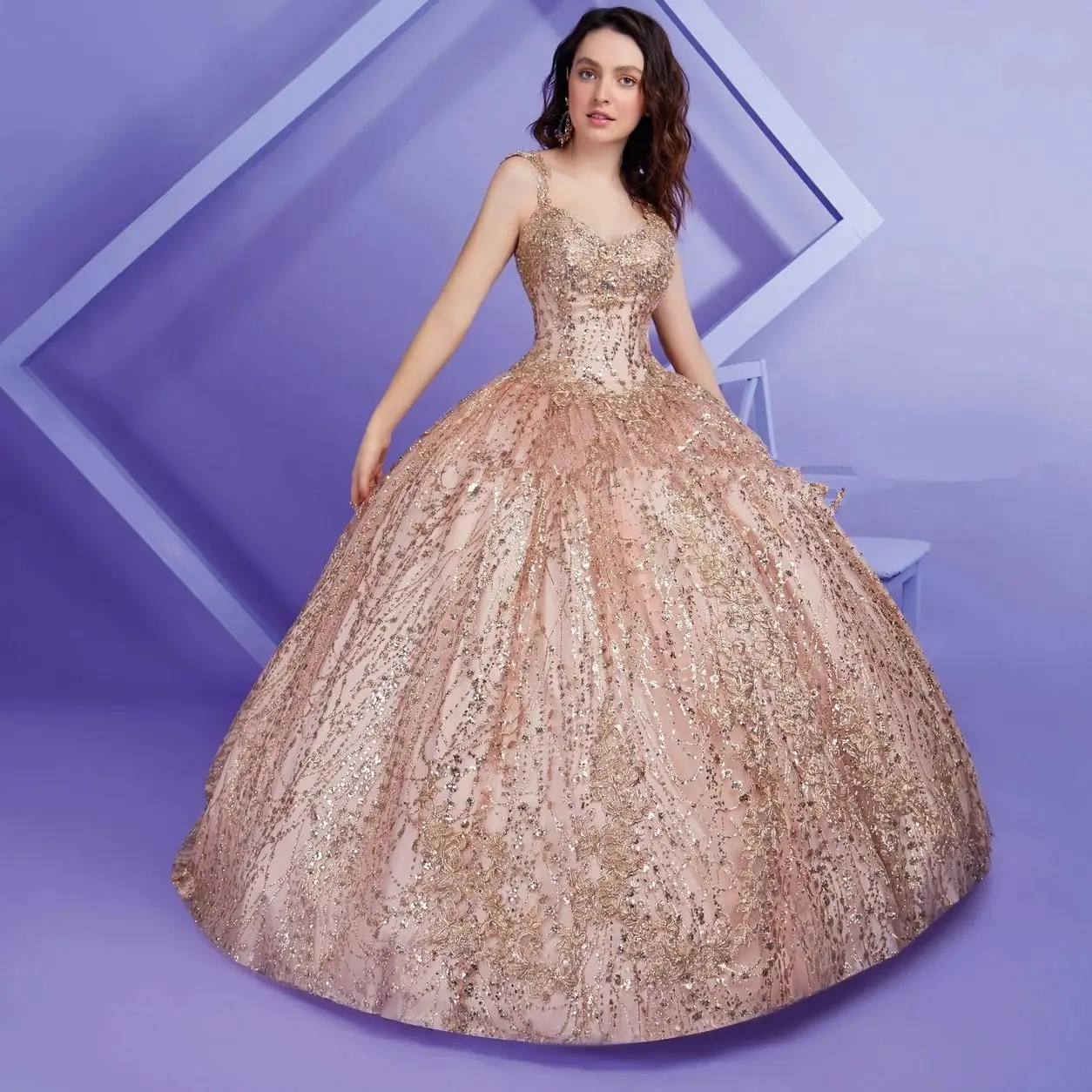 

Champagne Quinceanera Dresses Ball Gown Spaghetti Straps Sequins Sweet 16 Dresses 15 Anos