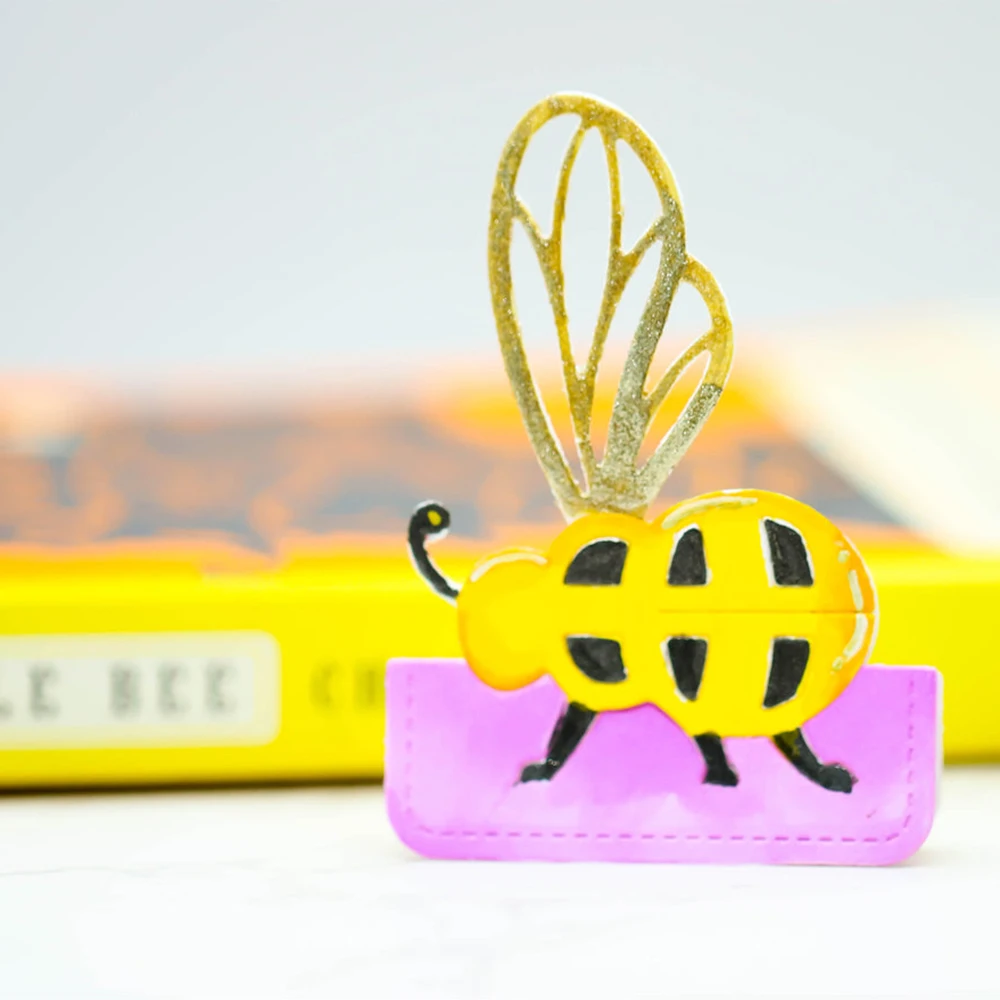 Bee-Themed Honeycomb Metal Cutting Dies for DIY Crafts and Scrapbooking