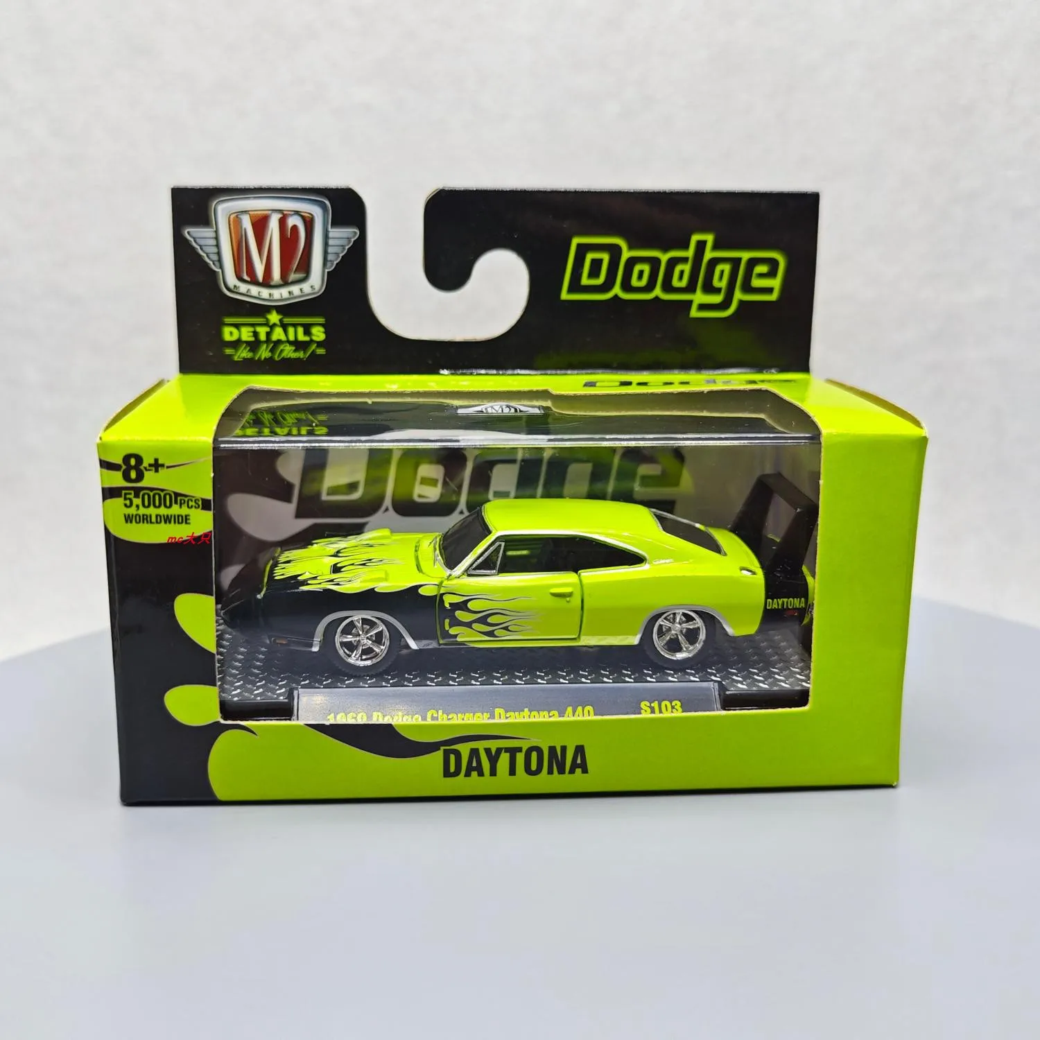 

Машины M2 1/64 1969 Dodge Charger Daytona 440 литье под давлением модель автомобиля коллекционный дисплей подарок для ребенка