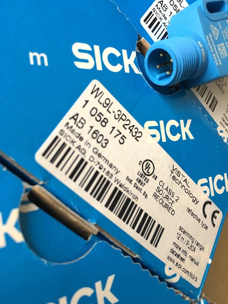 

Новый оригинальный фонарь с лазерным датчиком