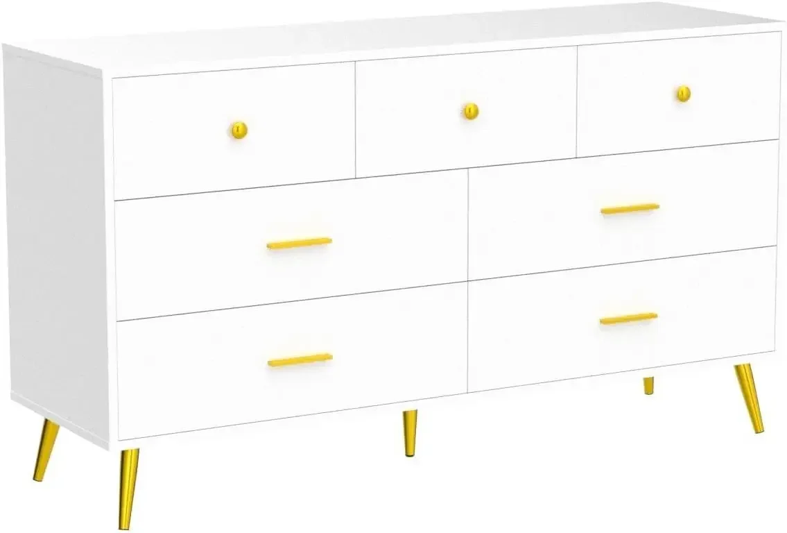Gold handle hardware detail