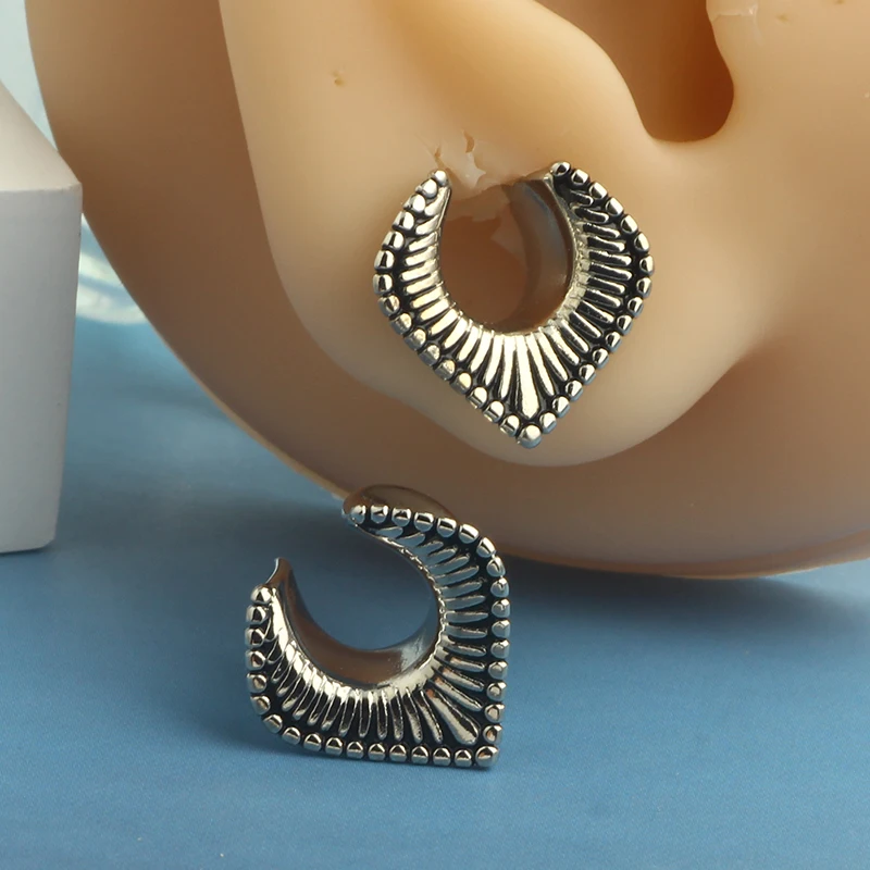 

Spiral Saddle Ear Tunnels Plugs Ear Gauges Hypoallergenic Earrings Expander Stretcher Piercing Body Jewelry 6-16mm