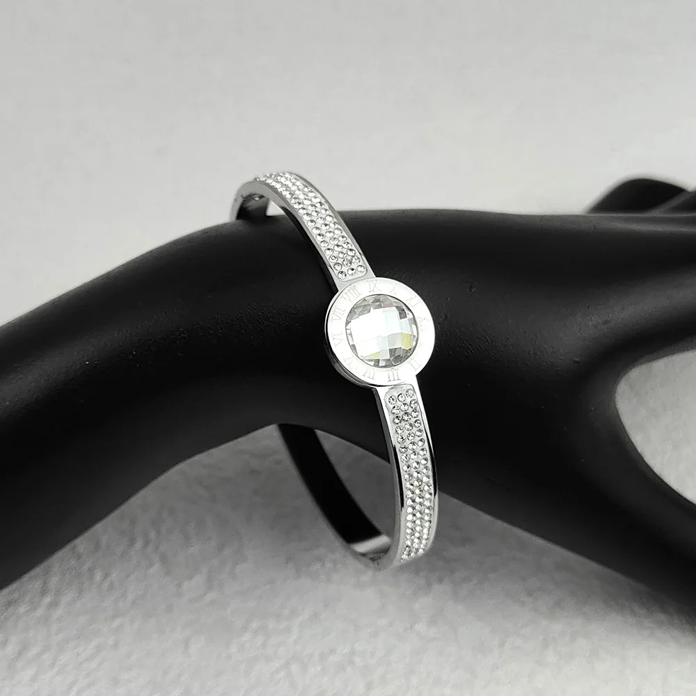 Luxury Jewelry Bracelet Round Crystal Zircon Roman Numeral Bangle for Men Women Stainless Steel Charm Designer Couple Bracelets 5
