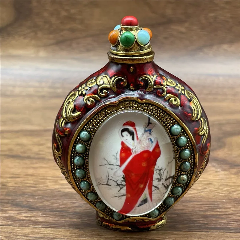 

Beautiful Night Glow Snuff Bottle Featured Crafts, Simple Decoration, Antique, Old Objects, Inside Painted Nose