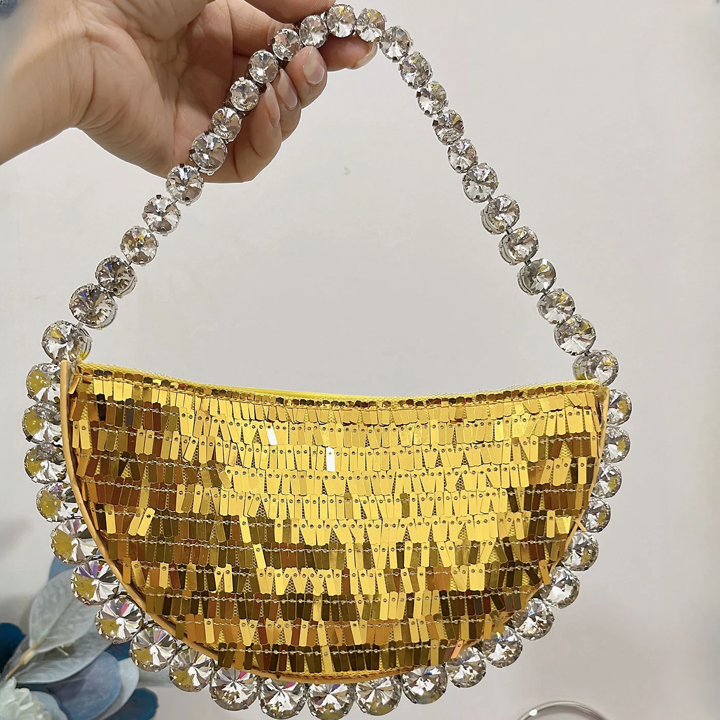 

Shiny Crystal Sequines Round Shoulder Bags Women Luxury Designer Half Moon Rhinestone Wedding Clutch Purses And Handbags Party
