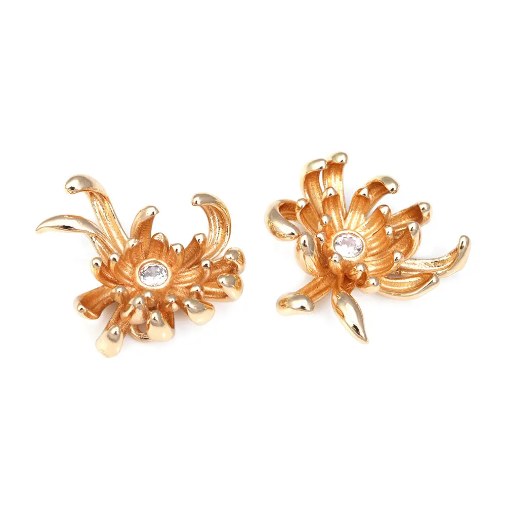 Elegant Brass Flower Charms in 18K Gold or Silver Finish - Set of 6