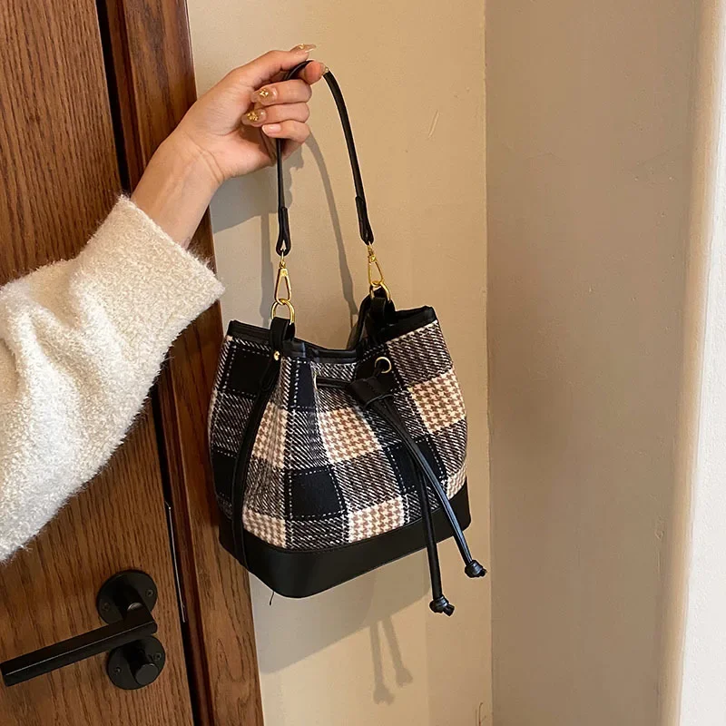 Large Capacity Drawstring Bag Multi-Function Shoulder Bucket Bag Crossbody Canvas Vintage Plaid Retro Ladies Tote Handbags Purse