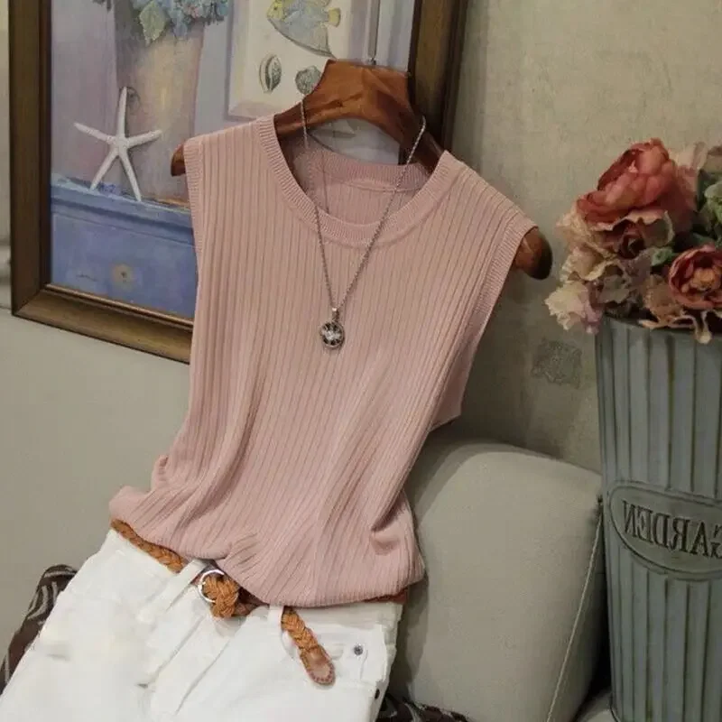 Knitted Vest Image 16