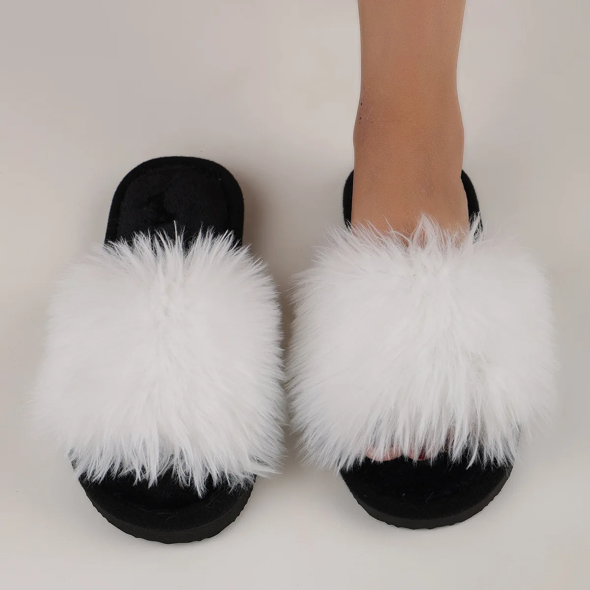 New Autumn Winter Women's Plush Slippers Korean Fluffy Light Flip Flops Home Open Toes Living Room Shoes Fashion Sexy Slides