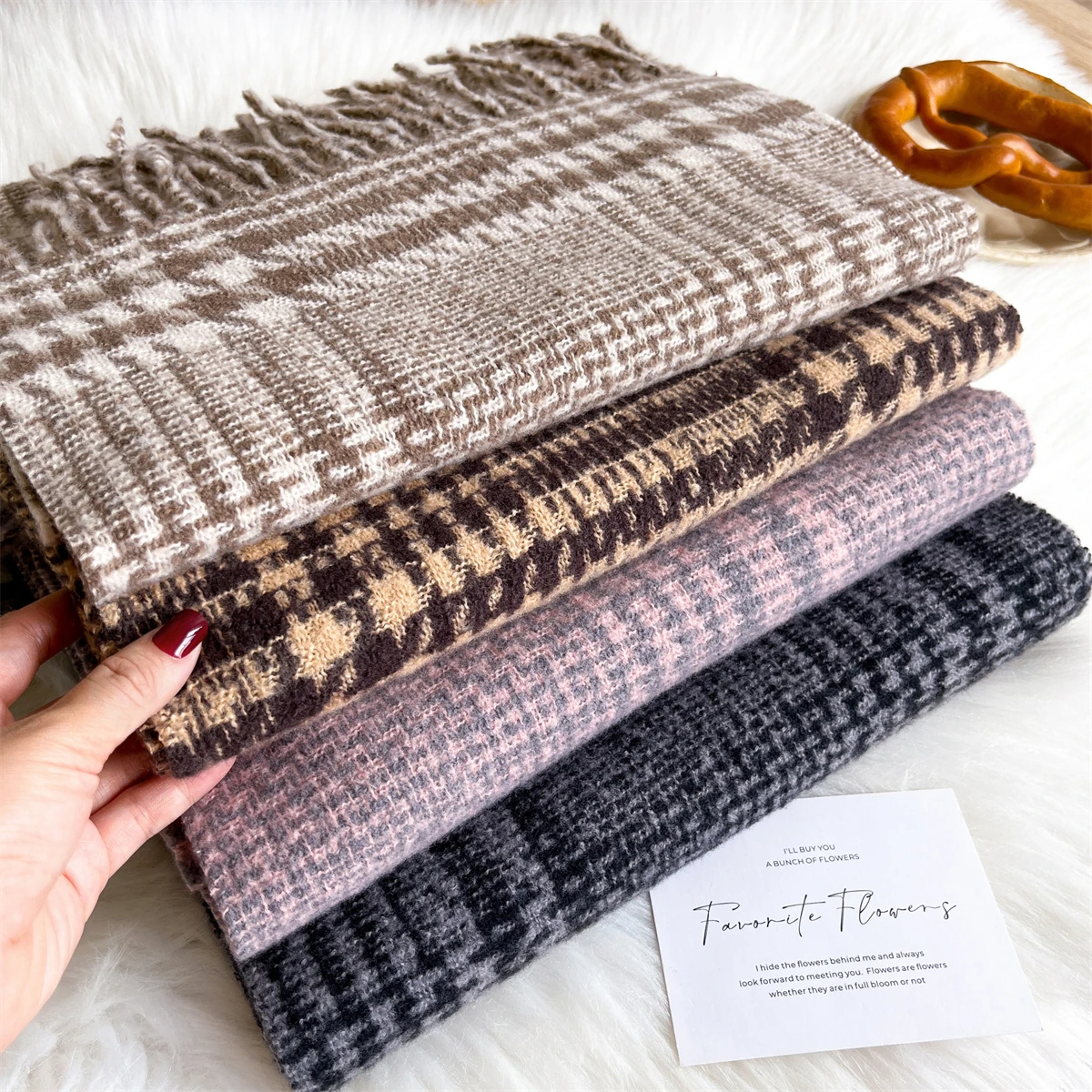New Embossed Cashmere Women's Winter Scarf Warm Chunky Shawl Luxury Designer Tassels Pashmina Bufanda Lady Wrap Man Scarves