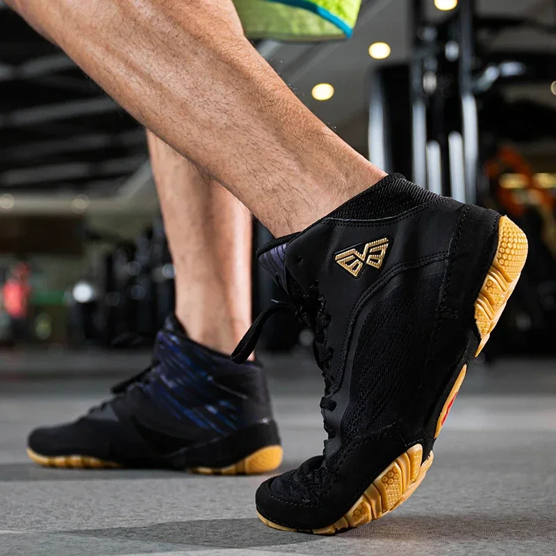 Weightlifting Shoes Multi-functional Mesh Breathable Training Shoes New Professional Gym Selling Men's Wrestling