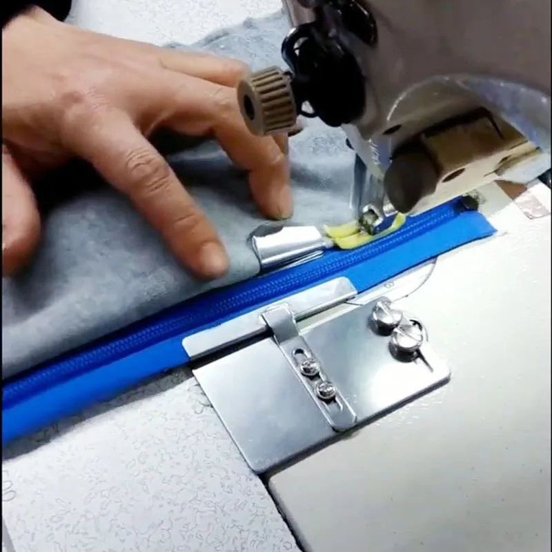 

Industrial Sewing Machine Machine Flat Fast Single Side Zipper Hemmer Adjustable Slide Luggage Jacket Sweater
