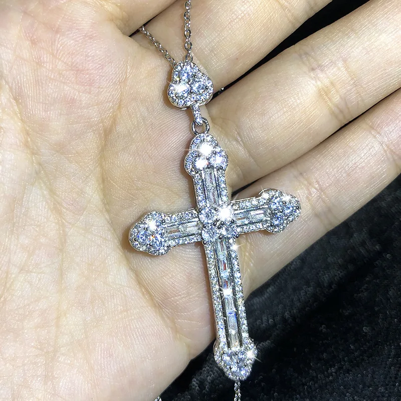 Men's and Women's Necklaces Plated with Platinum Claw Set with Crystal Zircon Cross Pendant Hip Hop Rock Fashion Jewelry