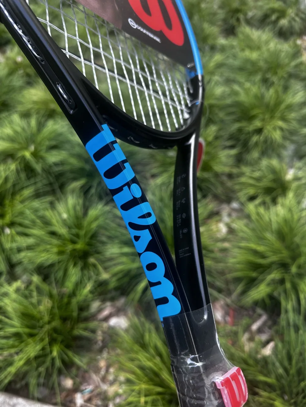 Wilson Blade 98 18x20 V6 All carbon Countervail Tennis Racquet suit intermediate and professional players
