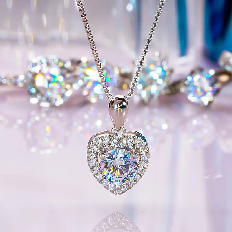 

1 Carat Heart-shaped Moissanite Pendants Necklace S925 Silver Pt950 Platinum Plated Box Chain Fine Jewelry for Women Gift