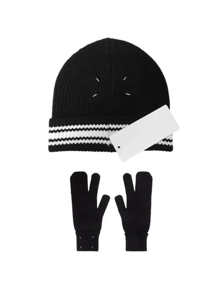 new-four-corner-seam-mark-unisex-autumn-and-winter-knitted-hat-gloves-women-cap-fashion-soft-outdoor-sport-warm-couple's-caps