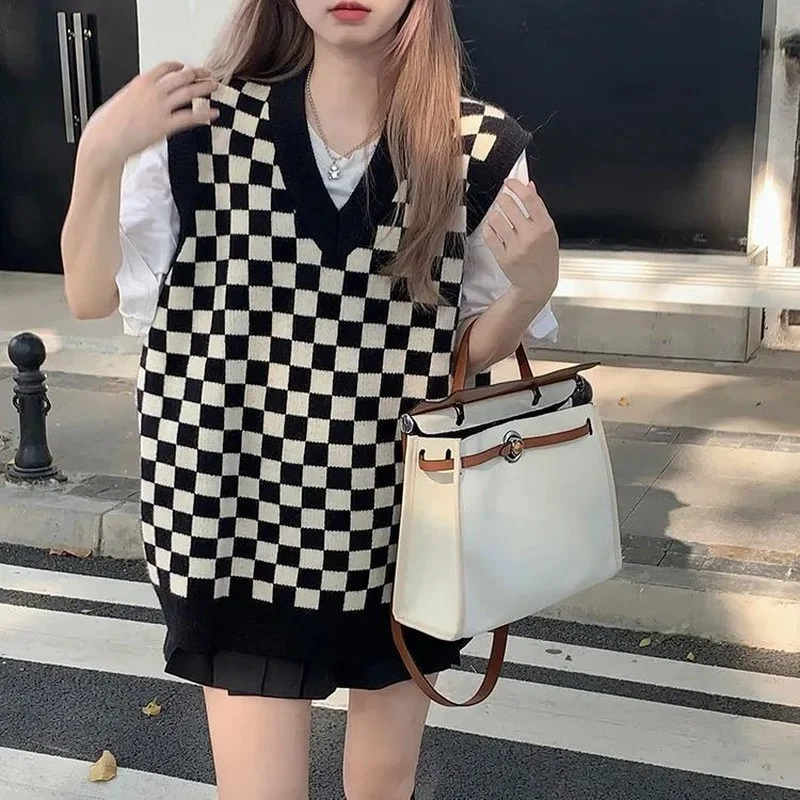 Women Sweater Vest Autumn V-neck Checkered Sleeveless Jumper