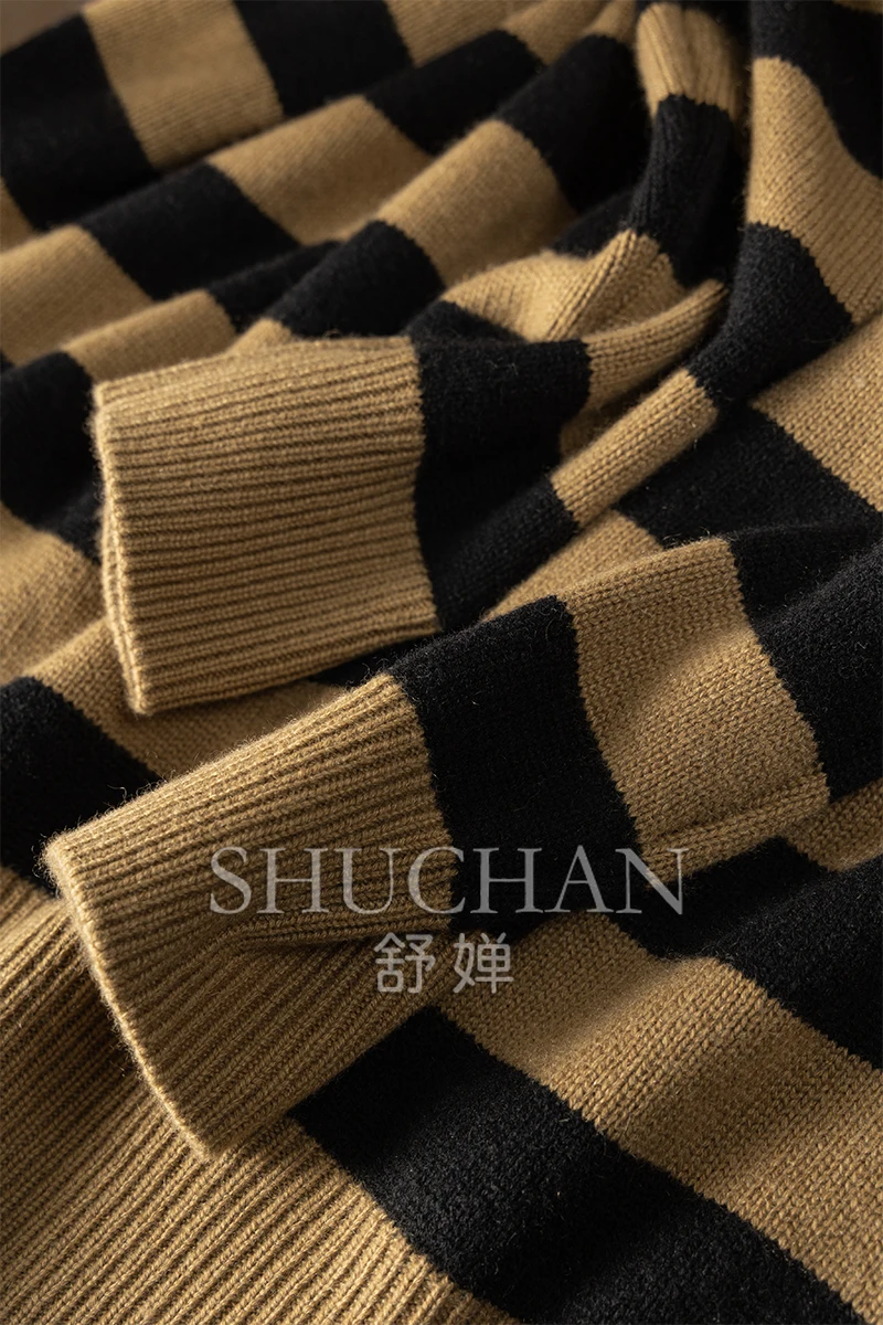 Рисунок 6 - Свитер SHUCHAN в стиле оверсайз