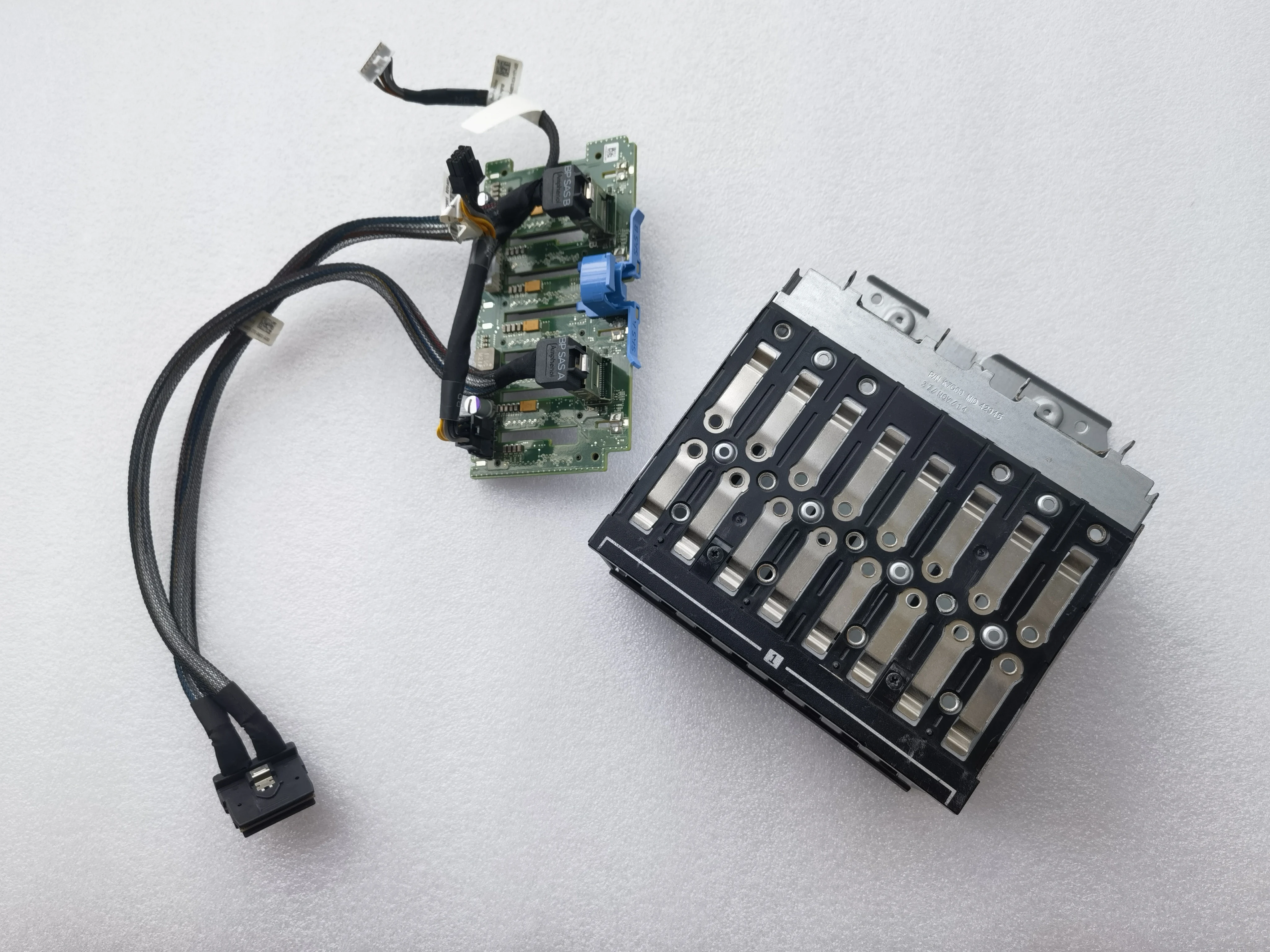 

Задняя панель + клетка для Dell Poweredge R720 R820 8x2,5 "22FYP 022FYP 0N2R9K N2R9K