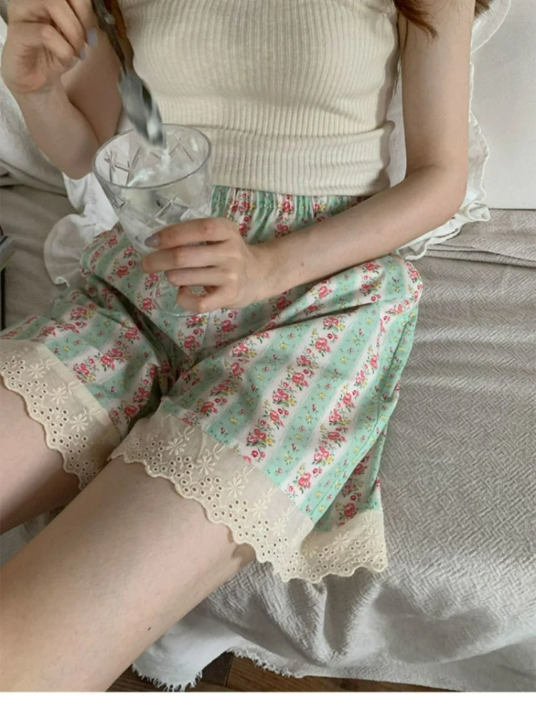 Fragmented lace shorts pajama pants for women loose fitting sweet small and fresh home pants retro and stylish high-end