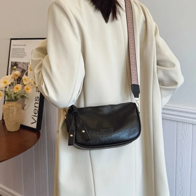 Wide Strap Shoulder Bags for Women's Daily Used Vintage Pu Leather Crossbody Bags for Commuting Ladies Designer Handbags Gift