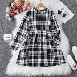 Spring and autumn fashionable casual plaid fabric round neck long sleeved A-line girls' dress