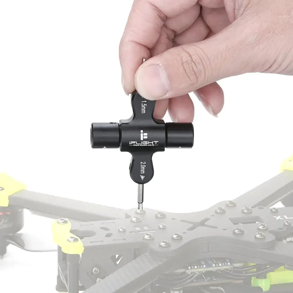 Achetez la clé à cliquet M5 pour drone FPV, outil pratique avec embout magnétique et cliquet réversible.