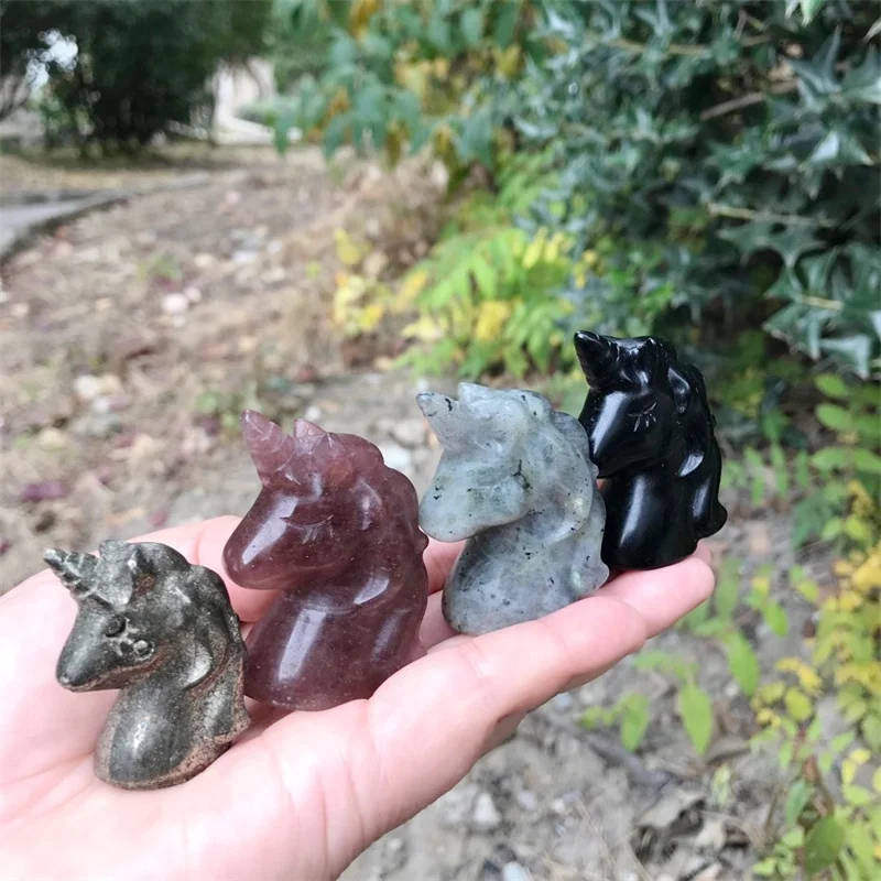 

Статуя единорога 4,5 см, резная статуя из натуральных камней, украшение для дома, исцеляющий кристалл, Искусственный драгоценный камень, украшение для животных, подарок, 1 шт.