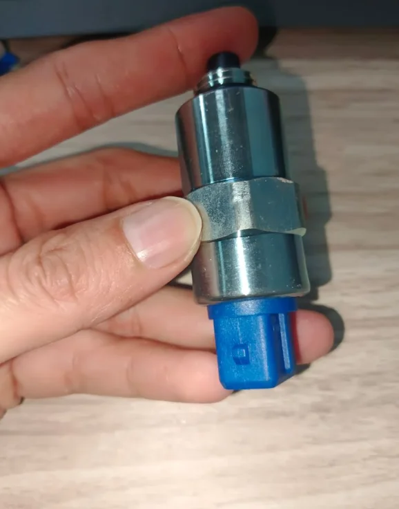 Fuel Shutoff Solenoid 9185-900G 7185-900G 7185-900H 1340482 71630255 1766219 38015160 716-30098 12V 24V