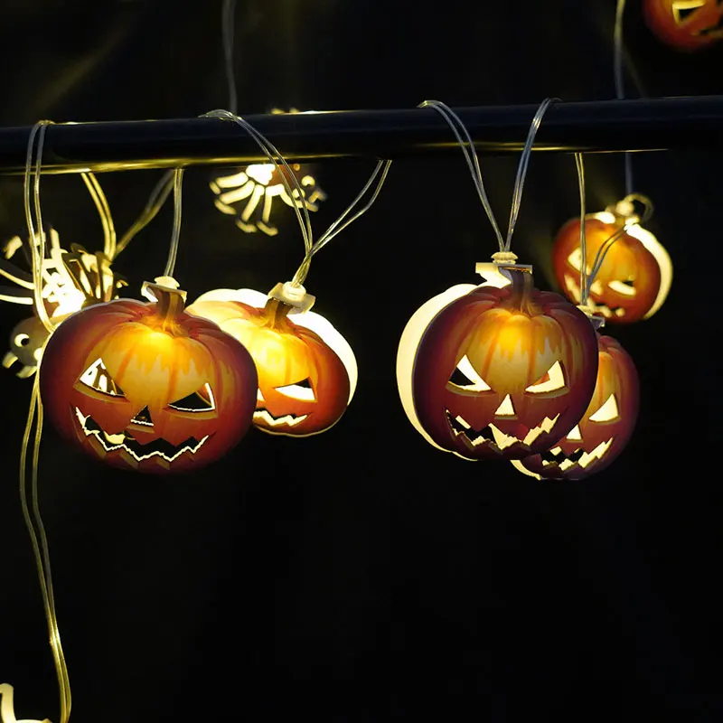 

Halloween Party Decoration LED String Light With Horror Pumpkin Skull Bat Spider Ornaments Warm Lighting Battery Operated