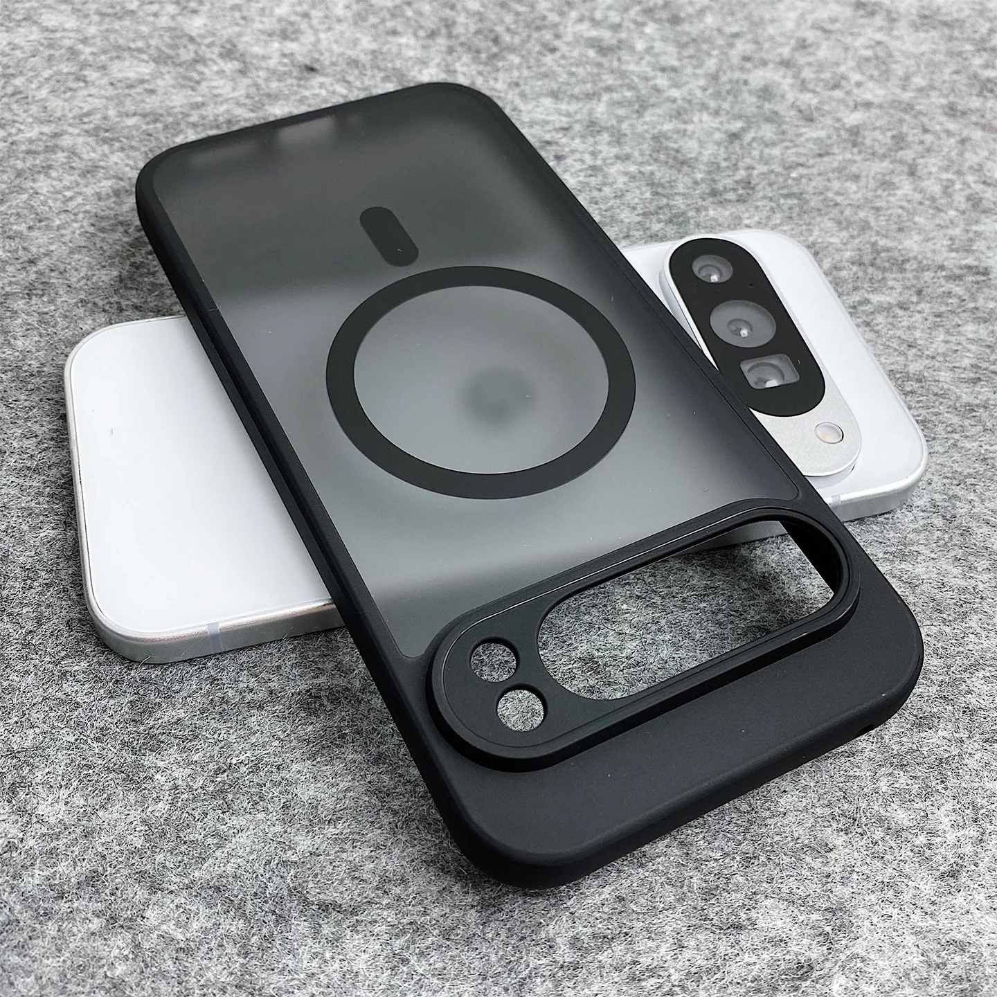 Luxury Matte Clear Shockproof Magnetic Bumper Case with Simple Armor Cover
