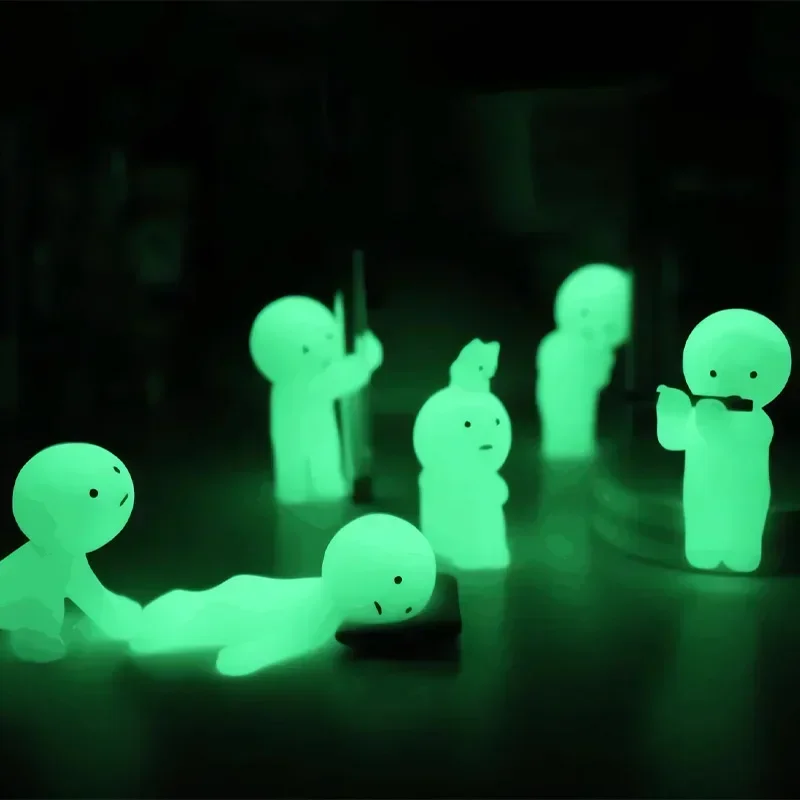 SMISKI Life Series Glow-in-the-dark Doll Blind Box Corner Decorative Tabletop Model Christmas Toy Surprise Gift 24pcs glow dark doll