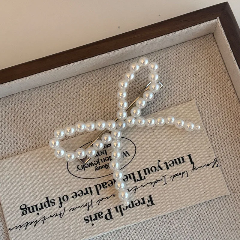 02 White Pearl Bow