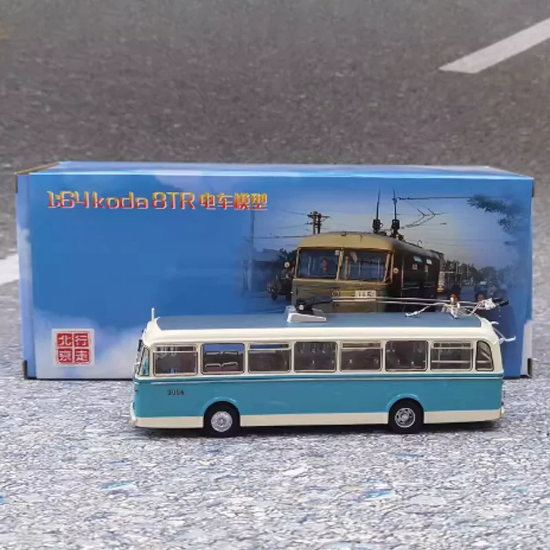 Original 1:64 Scale Skoda 8TR #117 Trolley Bus Plastic Simulation Car ...