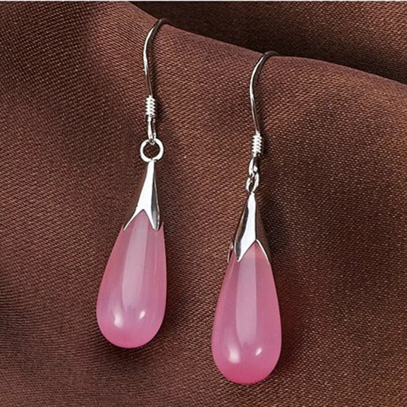 

Natural Red Opal Hand Carved Drop Earrings Fashion Boutique Jewelry Men's and Women's Powder Crystal Drop Earrings
