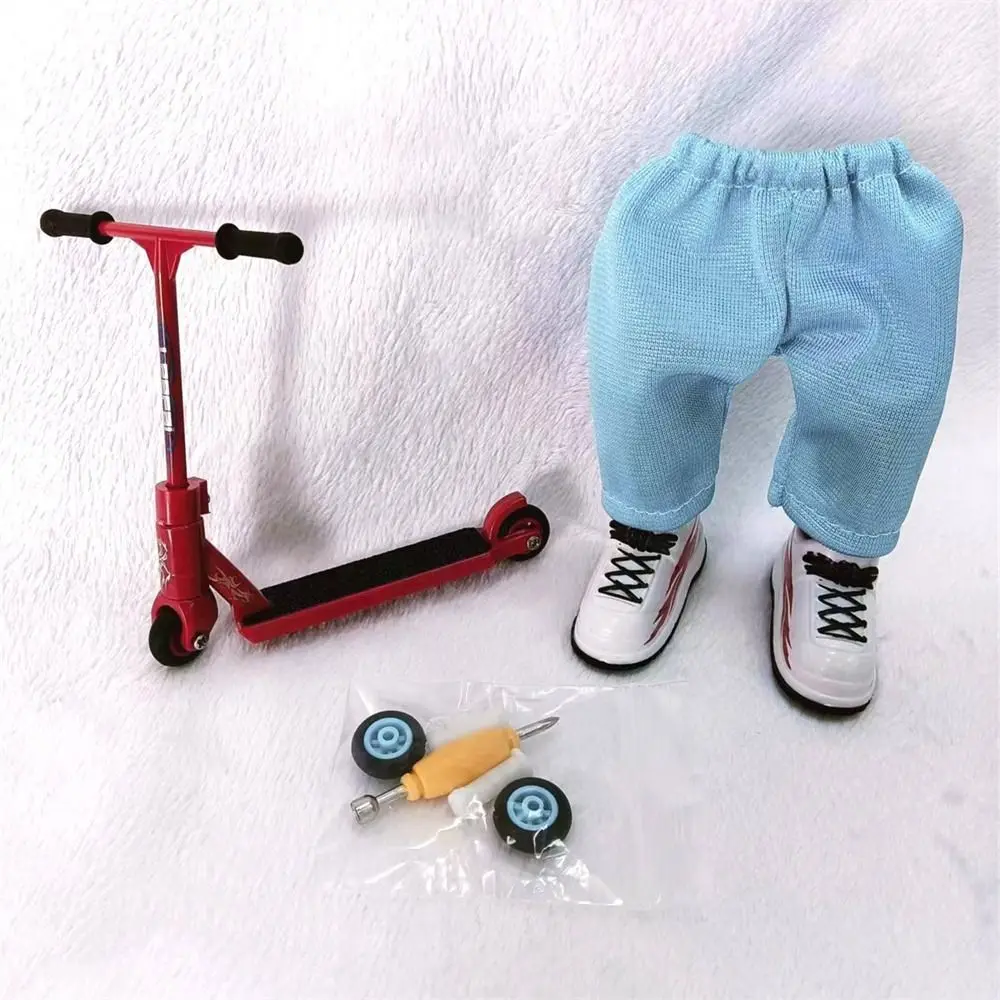 Scooter Model Finger Scooter Simulation Finger Training Mini Scooter Movement Finger Toys Finger Skateboards Parent-Child finger bmx tech skateboards mini skate park ramp sets finger scooter fingertip bikes fingerboard extreme sport deck novelty toys