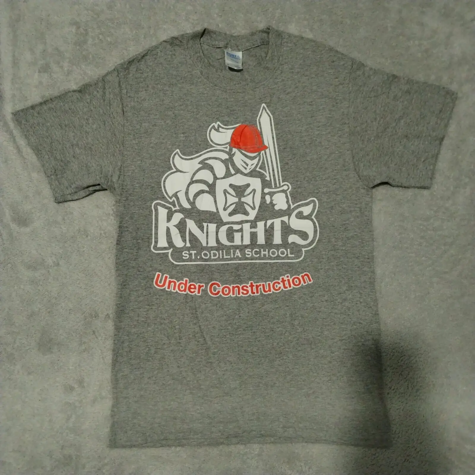 Port & Company T Shirt Uomo S Grey Knights St. Odilia School Under Construction Maniche Lunghe O Corte