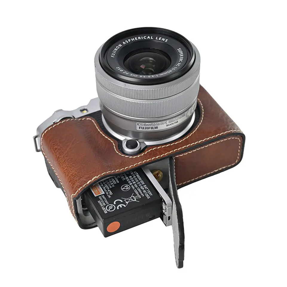 Fujifilm X-e5 Étui Cuir Véritable MegaGear Pour Fujifilm X-T5 - Protection Premium Avec Accès Batterie étui Cuir Fujifilm X-T5 MegaGear
