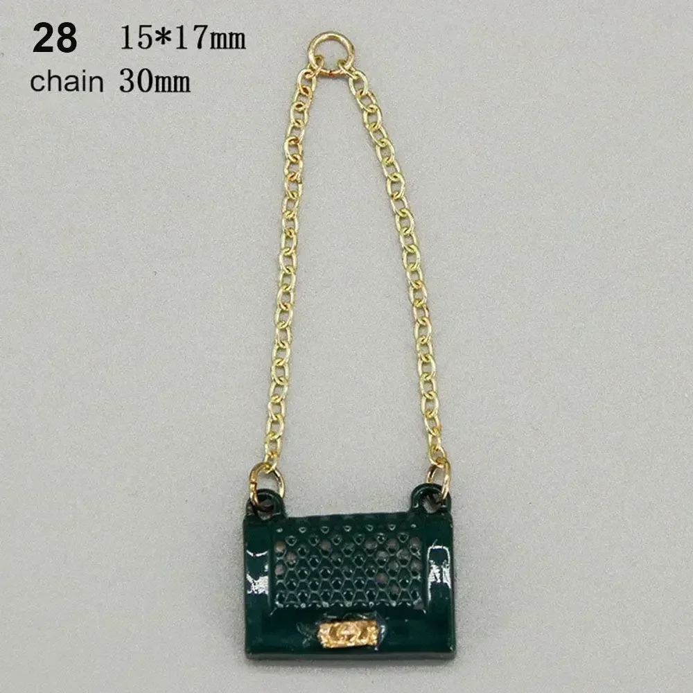 Chic Fashion Accessory Set for Dolls: Trendy Bags & Outfits
