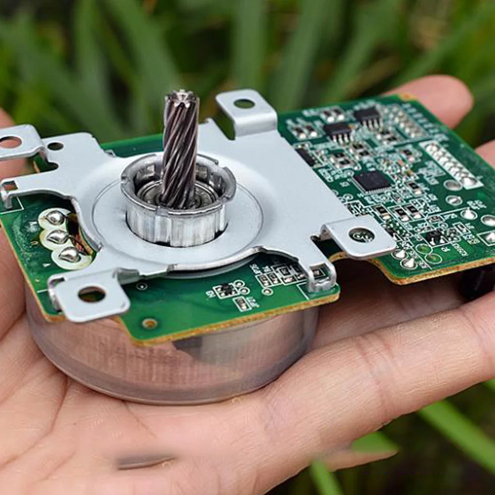 Nidec DC 12V 24V 13600RPM External Rotor Brushless Motor with Drive