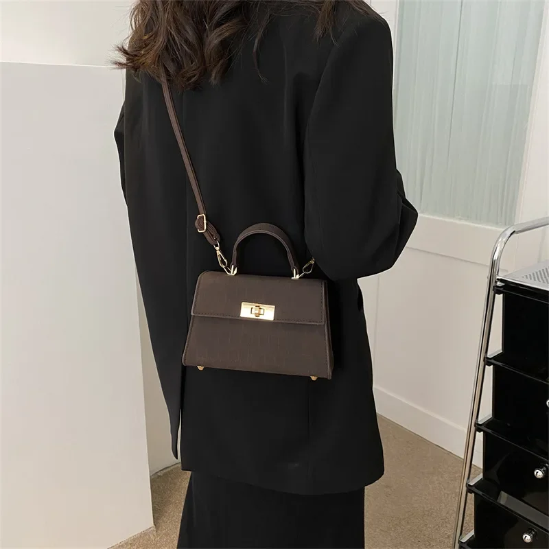 Women's New 2024 Spring Fashion Crossbody Simple Commuter Shoulder Popular Bag