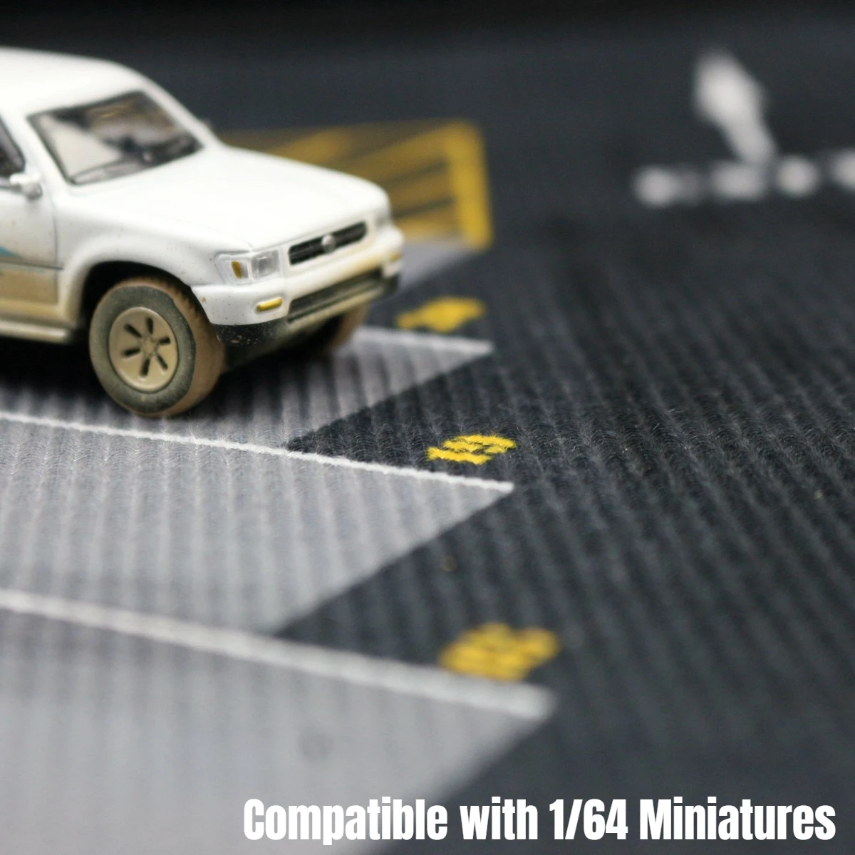 その他 1/64 mini car parking lot diorama 1/64 Two Story Parking Structure Diorama with LED (car