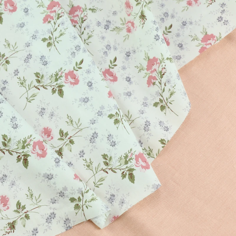 235x50cm Pure Cotton Twill Fabric with Small Flower Print for Table Covers, Drapes and Bedspreads