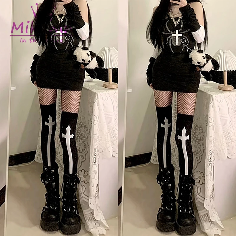 Uinfhyknd Calze a righe colorate sul ginocchio Clown Costume a righe per feste Cosplay