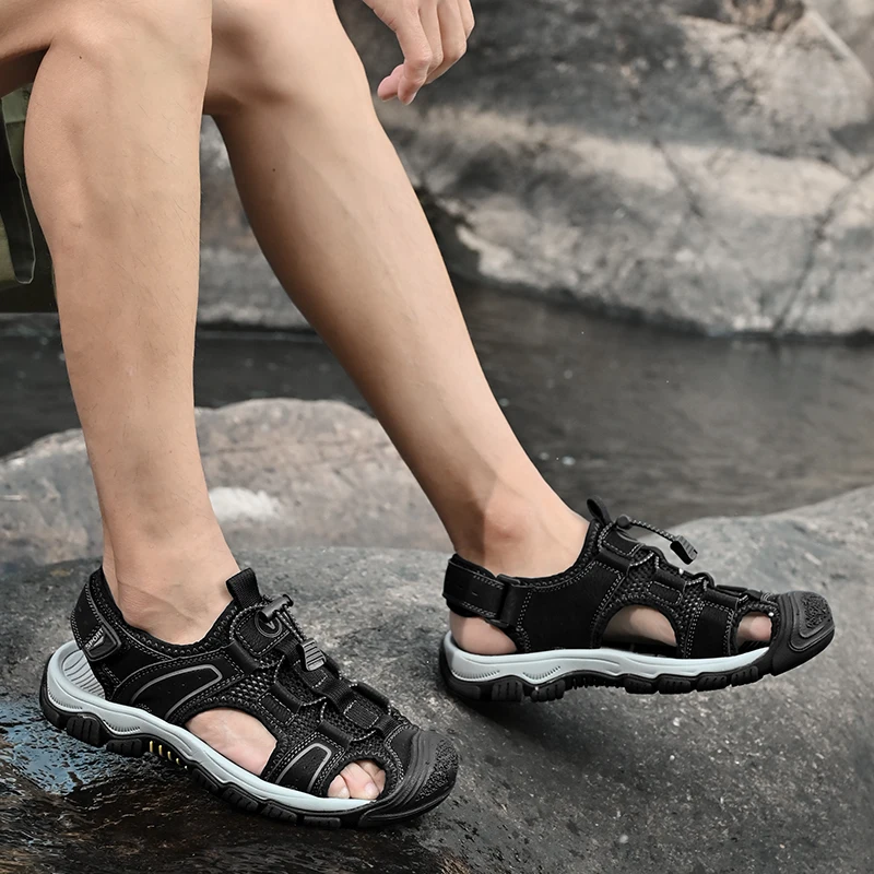 Summer New Men's Sandals Mesh Breathable Beach Shoes Outdoor Non-slip Soft-soled Hiking Shoes Waterproof River-trapping